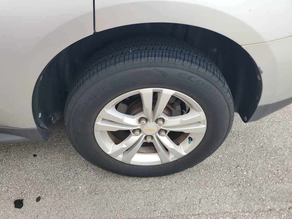 Used 2011 Chevrolet Equinox LS w/ Bluetooth Package FWD image 5