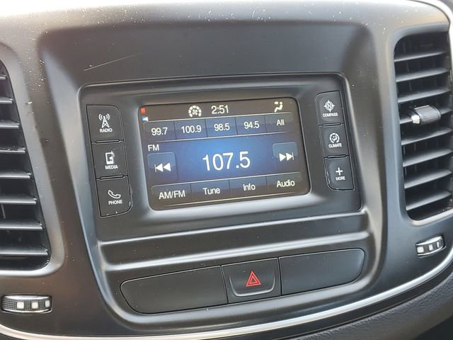 Used 2016 Chrysler 200 Limited image 20