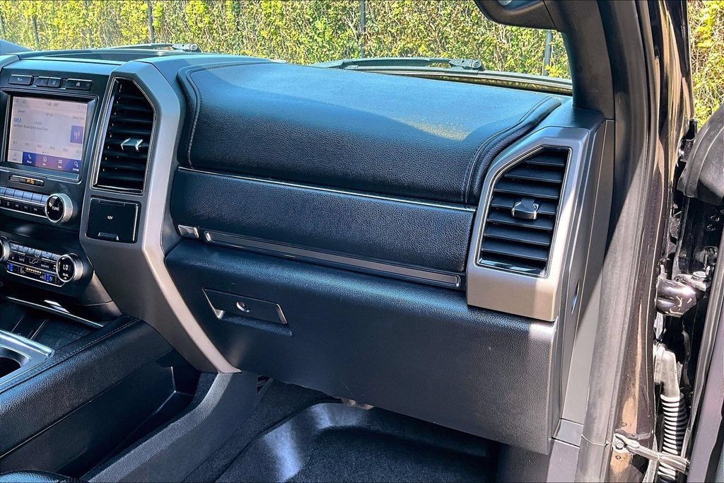 Used 2020 Ford Expedition XLT w/ Equipment Group 202A RWD image 21