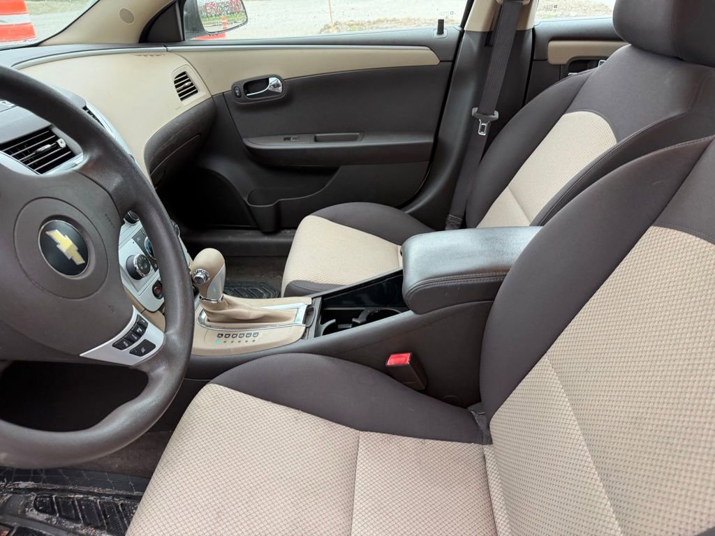 Used 2010 Chevrolet Malibu LS FWD image 9