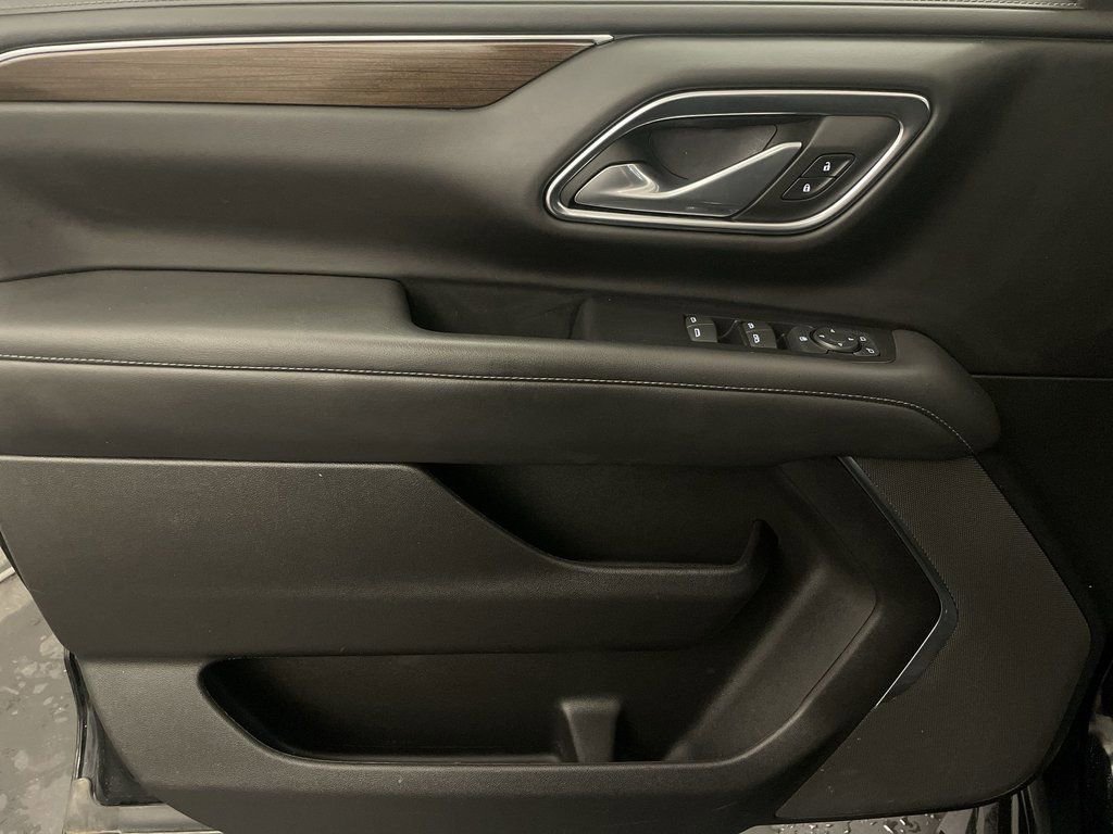 Used 2023 GMC Yukon SLE image 16