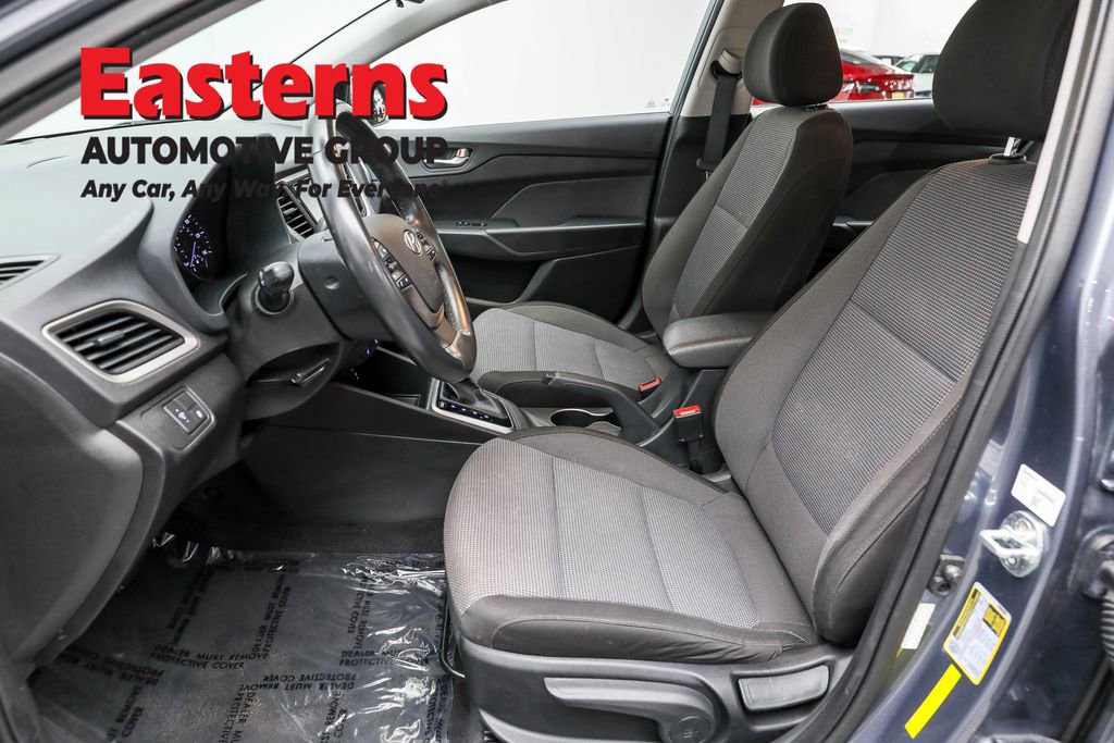 Used 2020 Hyundai Accent Limited image 14
