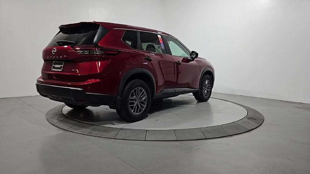 Certified 2025 Nissan Rogue S AWD/4WD image 6