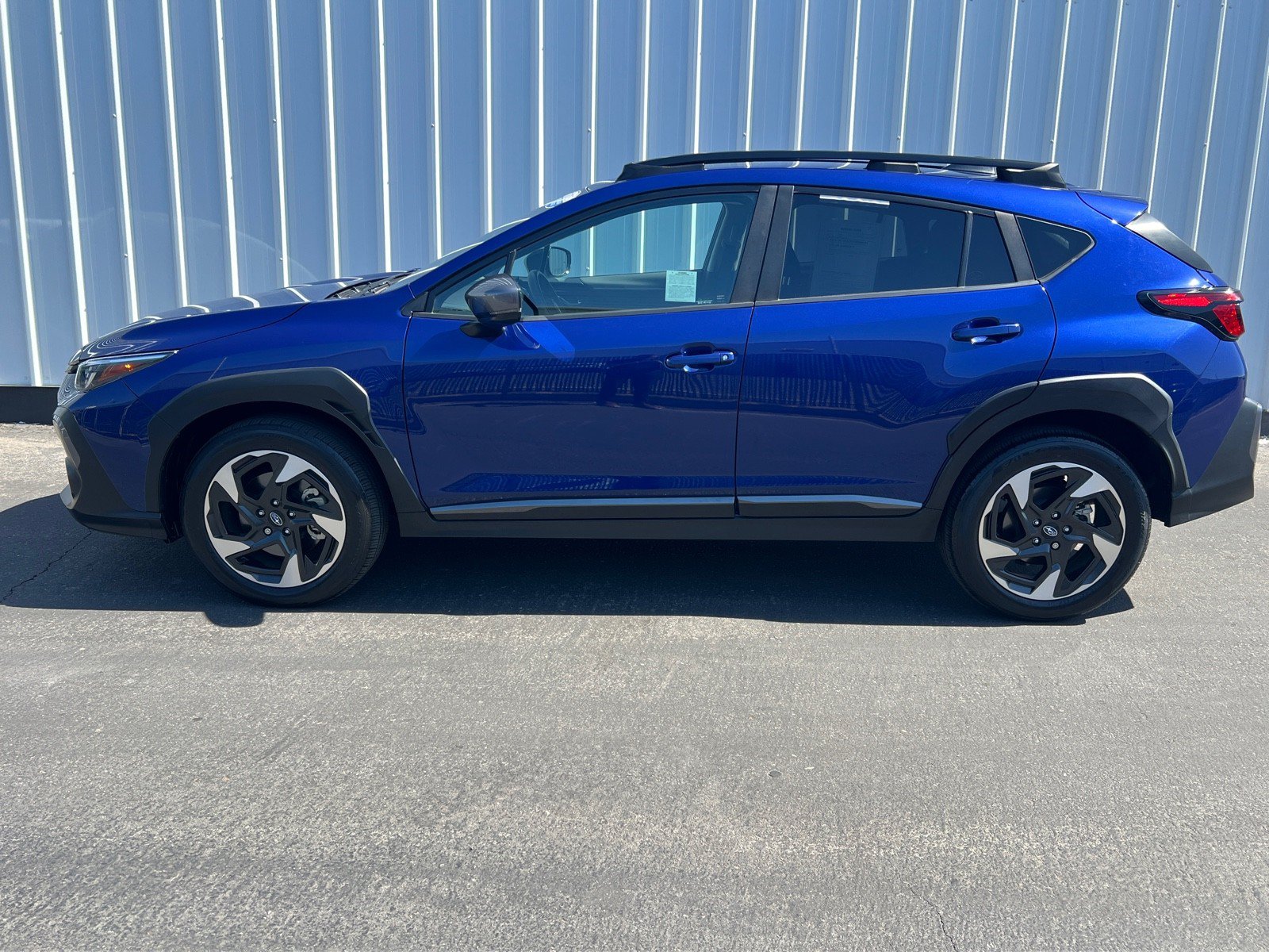 Used 2024 Subaru Crosstrek 2.5i Limited w/ Crosstrek Mirror Package AWD/4WD image 3