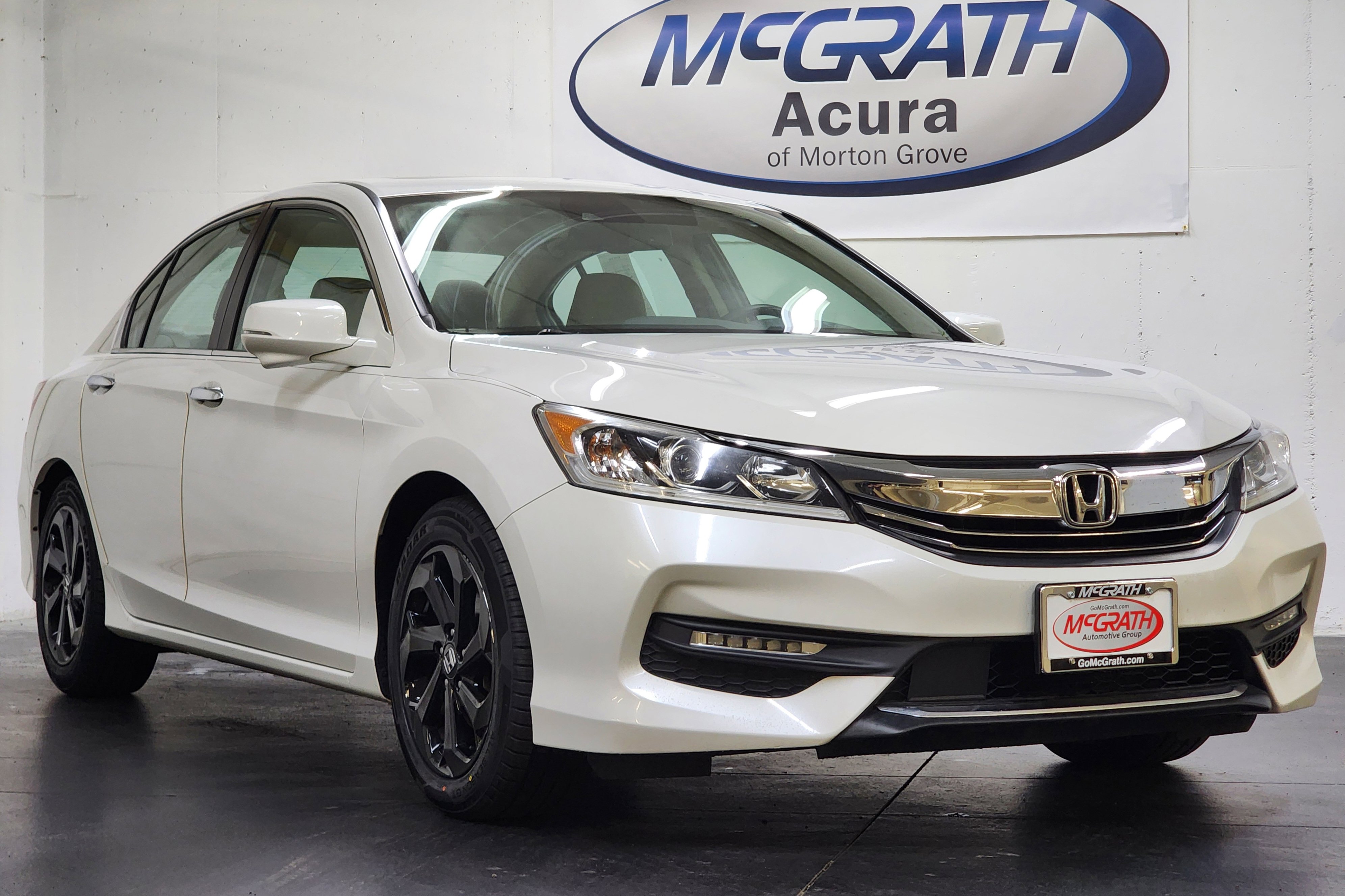 Used 2017 Honda Accord EX-L image 2