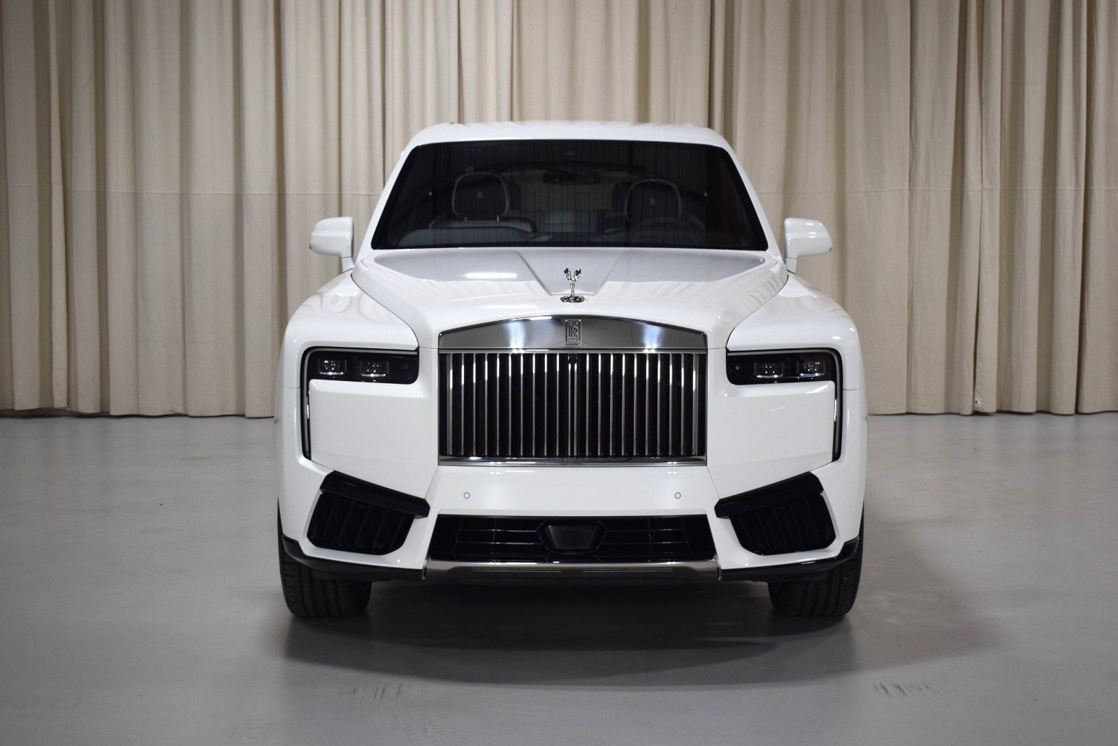 New 2026 Rolls-Royce Cullinan image 8
