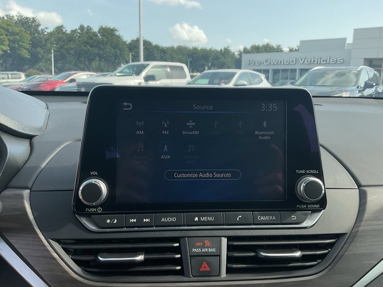 Used 2025 Nissan Altima 2.5 SV FWD image 22