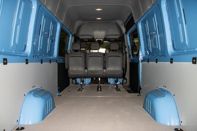 Used 2024 Mercedes-Benz Sprinter 2500 image 4