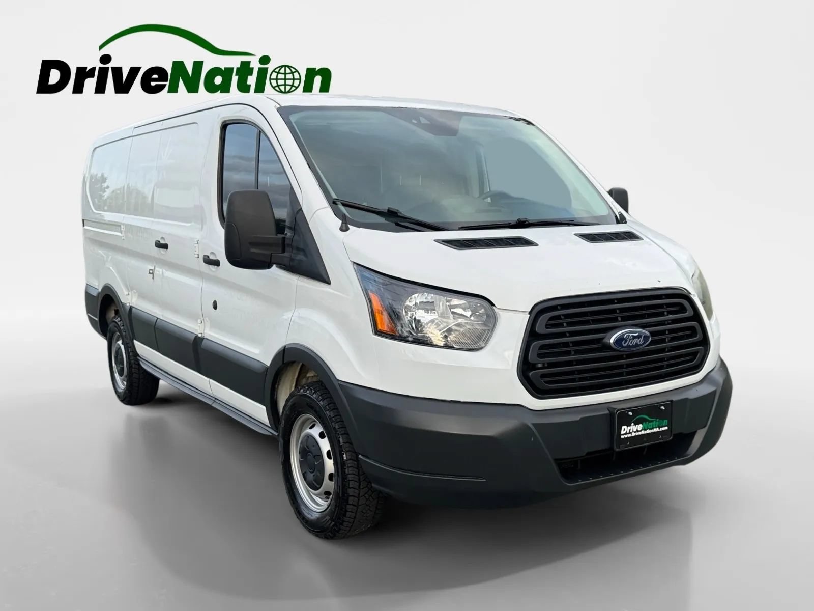 Used 2016 Ford Transit 250 130 Low Roof RWD image 3