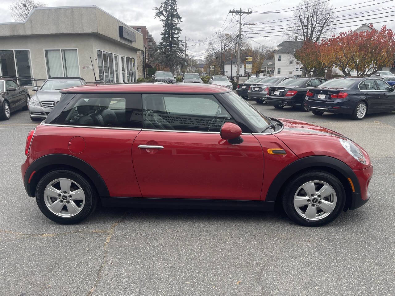 Used 2015 MINI Cooper 2-Door Hardtop image 9