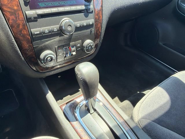Used 2013 Chevrolet Impala LT FWD image 16