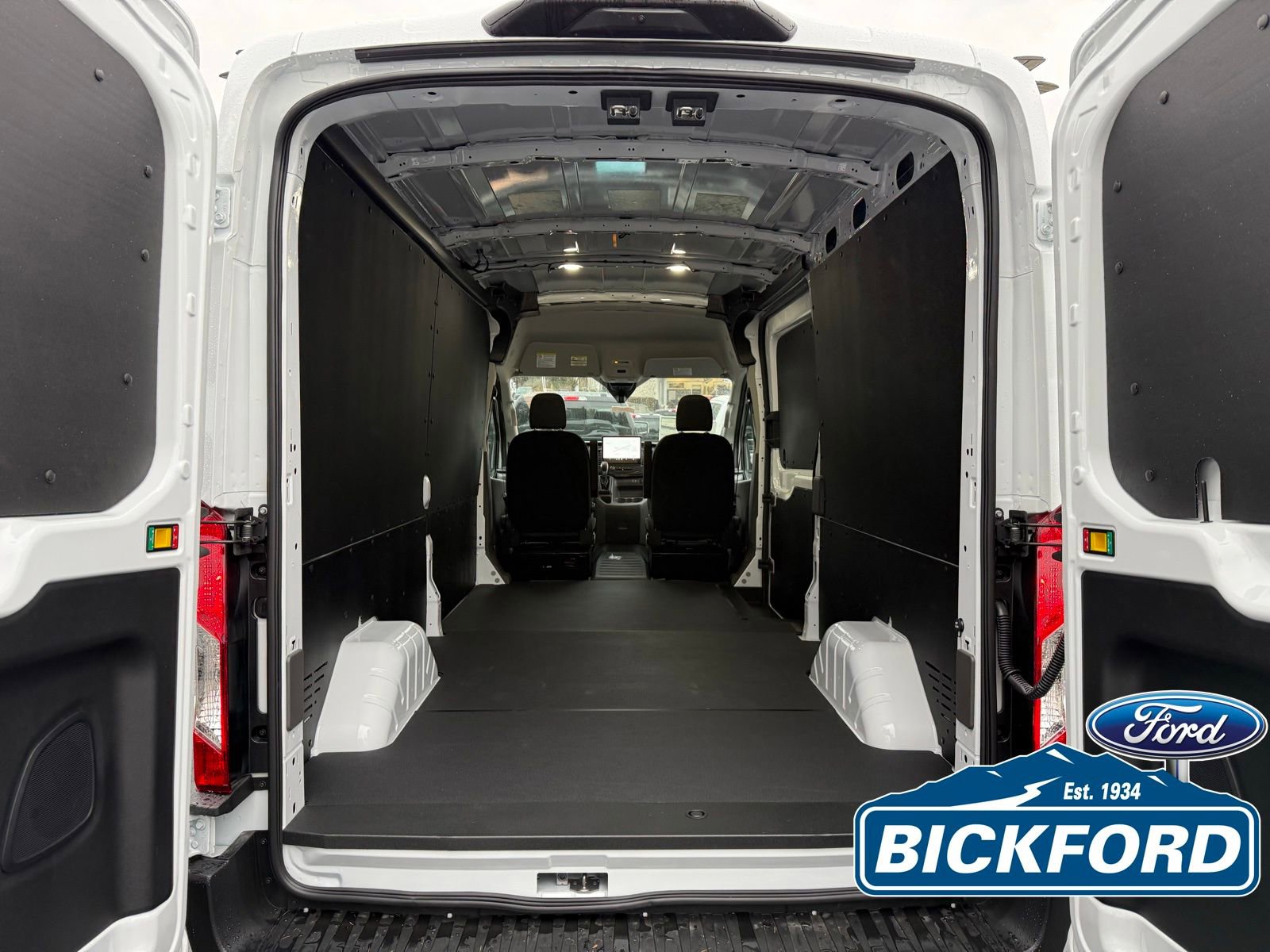 New 2026 Ford Transit 150 148 Medium Roof RWD image 9