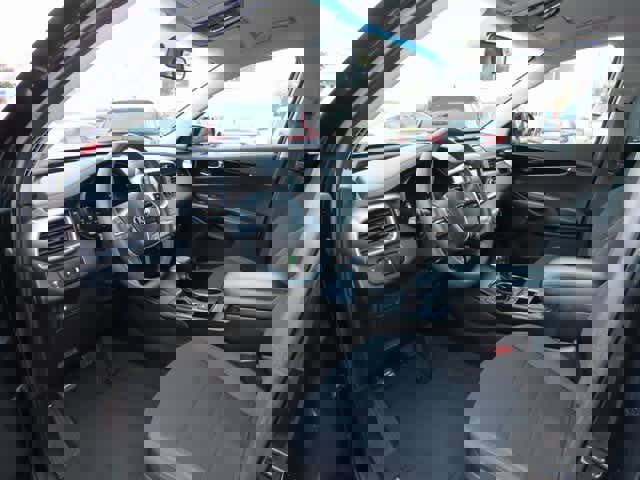 Used 2019 Kia Sorento LX image 2