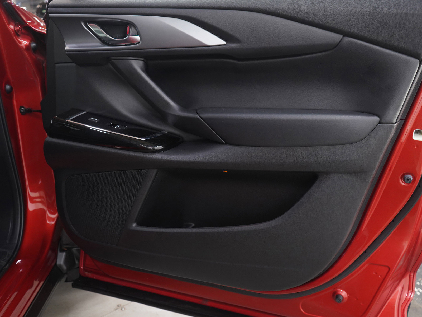 Used 2023 MAZDA CX-9 Touring image 9