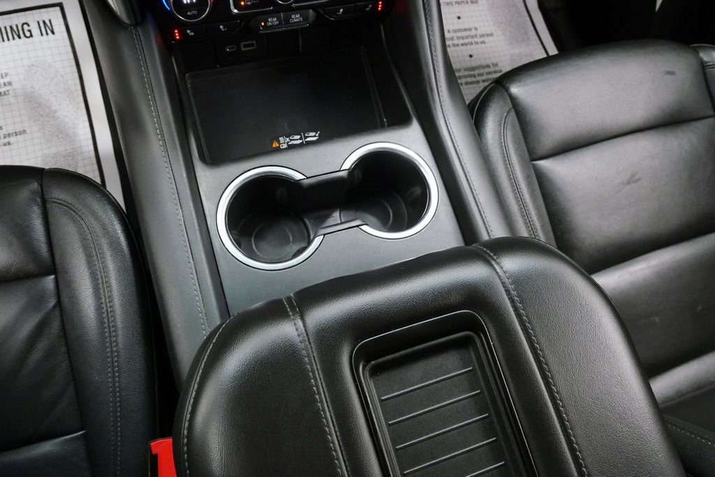 Used 2022 Chevrolet Tahoe Z71 image 32