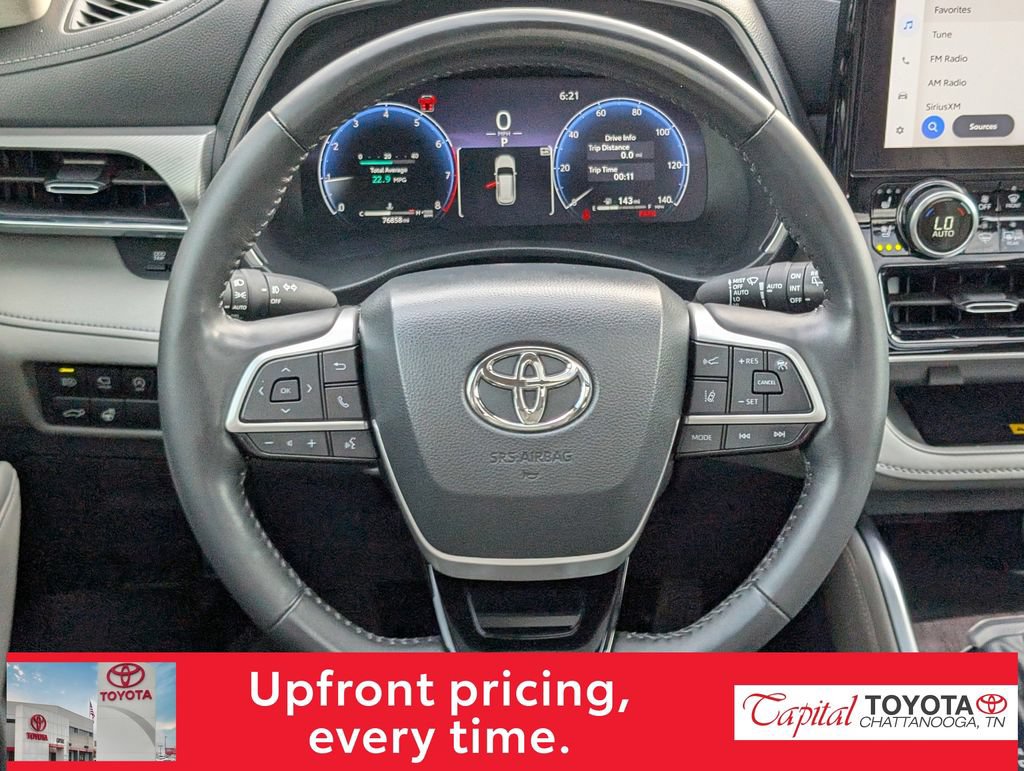 Used 2024 Toyota Highlander Platinum AWD/4WD image 17