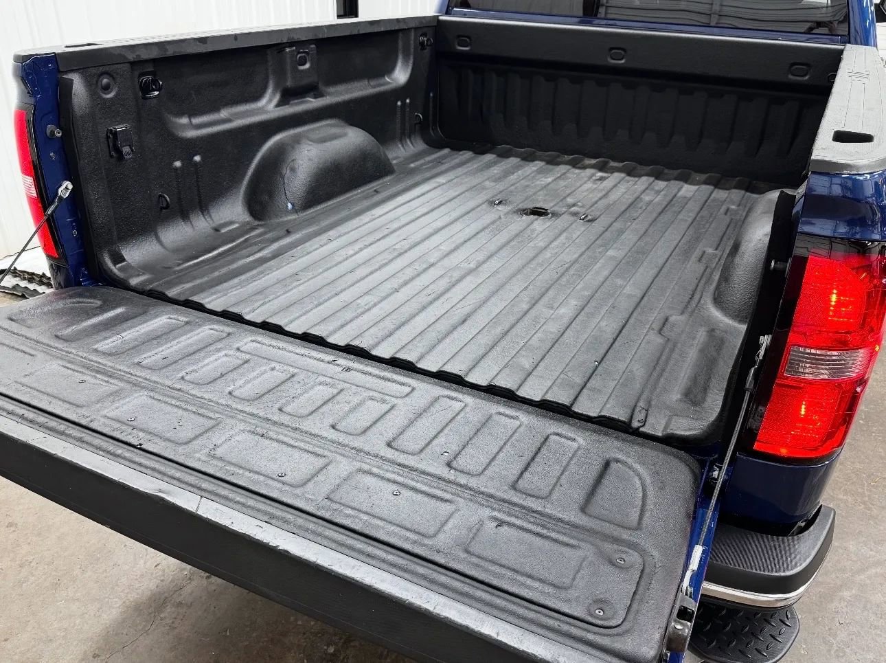 Used 2016 GMC Sierra 2500 SLT w/ Duramax Plus Package image 6