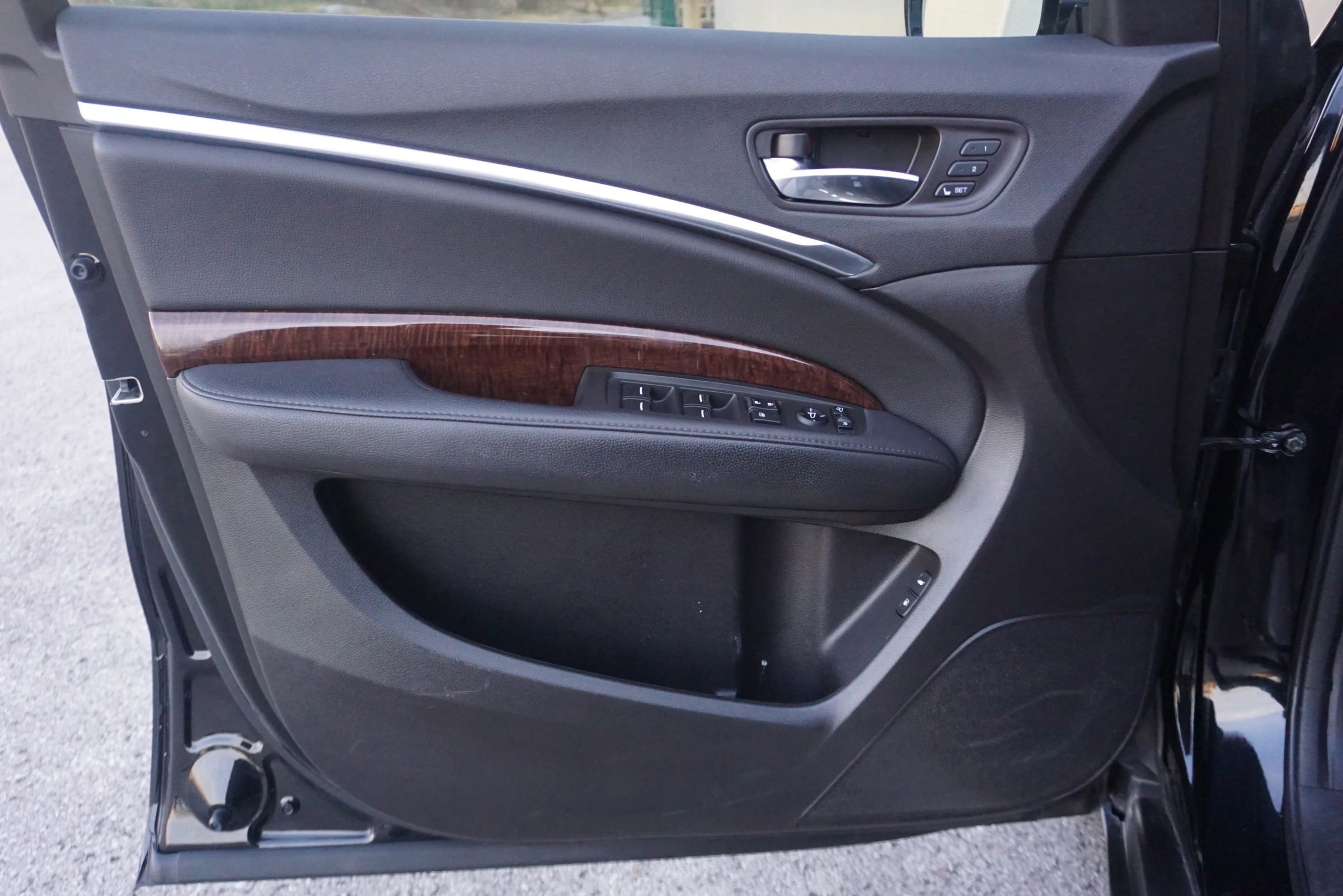 Used 2017 Acura MDX SH-AWD w/ Technology Package image 22