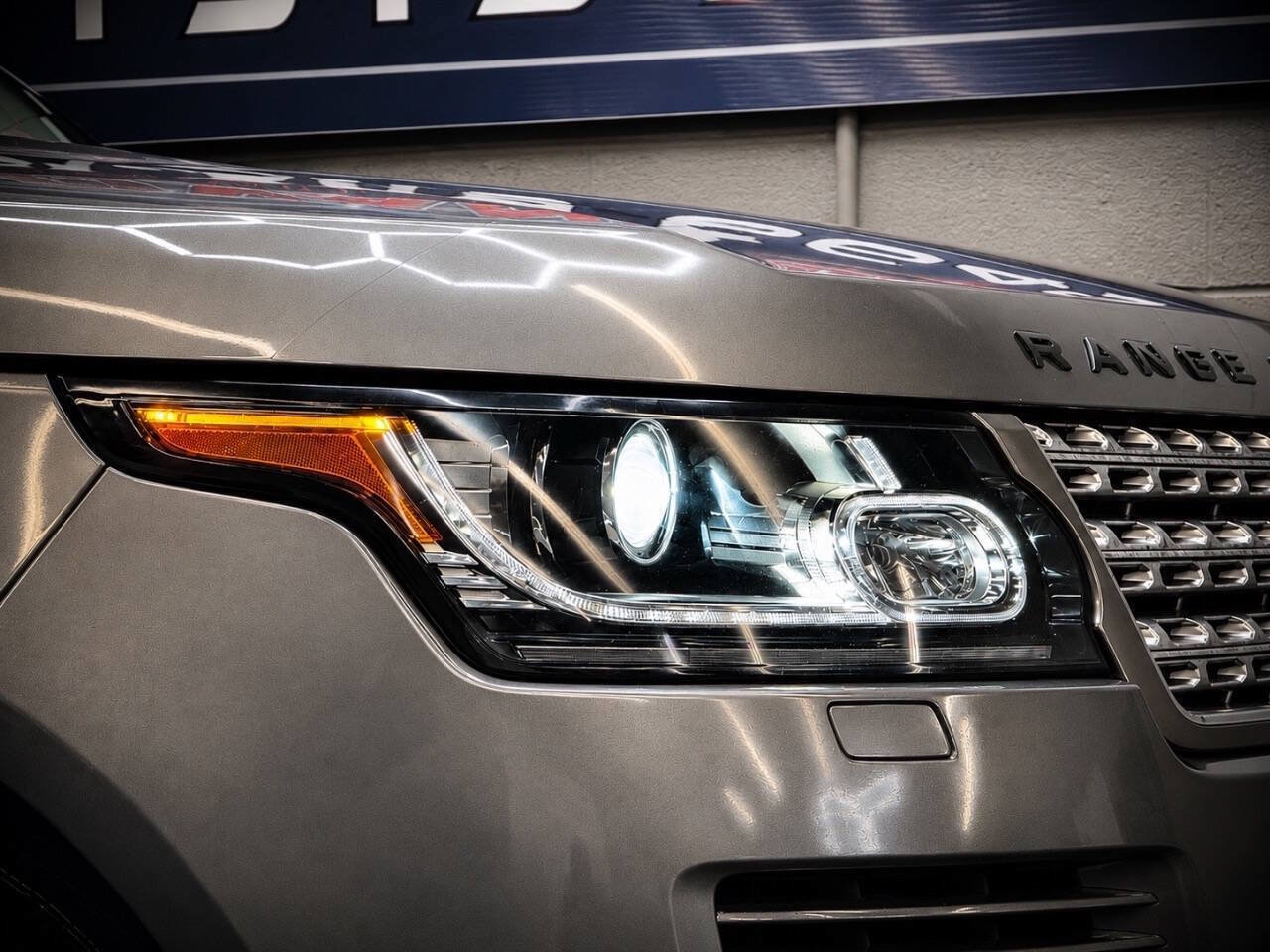 Used 2014 Land Rover Range Rover Supercharged AWD/4WD image 8