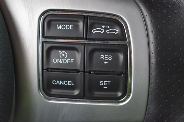 Used 2012 Jeep Grand Cherokee SRT8 w/ Luxury Group II AWD/4WD image 26