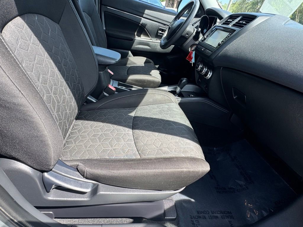 Used 2023 Mitsubishi Outlander Sport ES AWD/4WD image 29