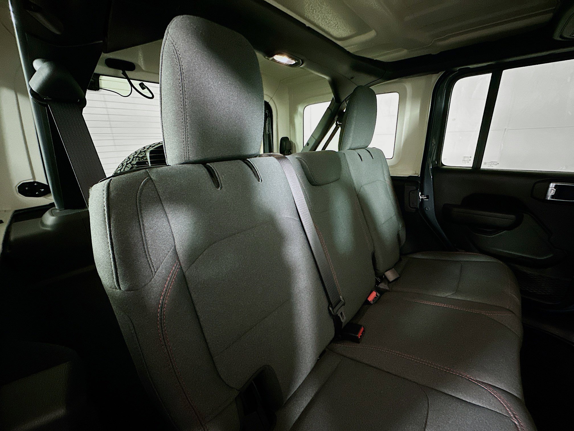 Used 2025 Jeep Wrangler Unlimited Rubicon w/ Convenience Group image 24