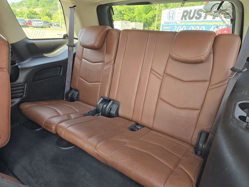 Used 2016 Cadillac Escalade Premium RWD image 11