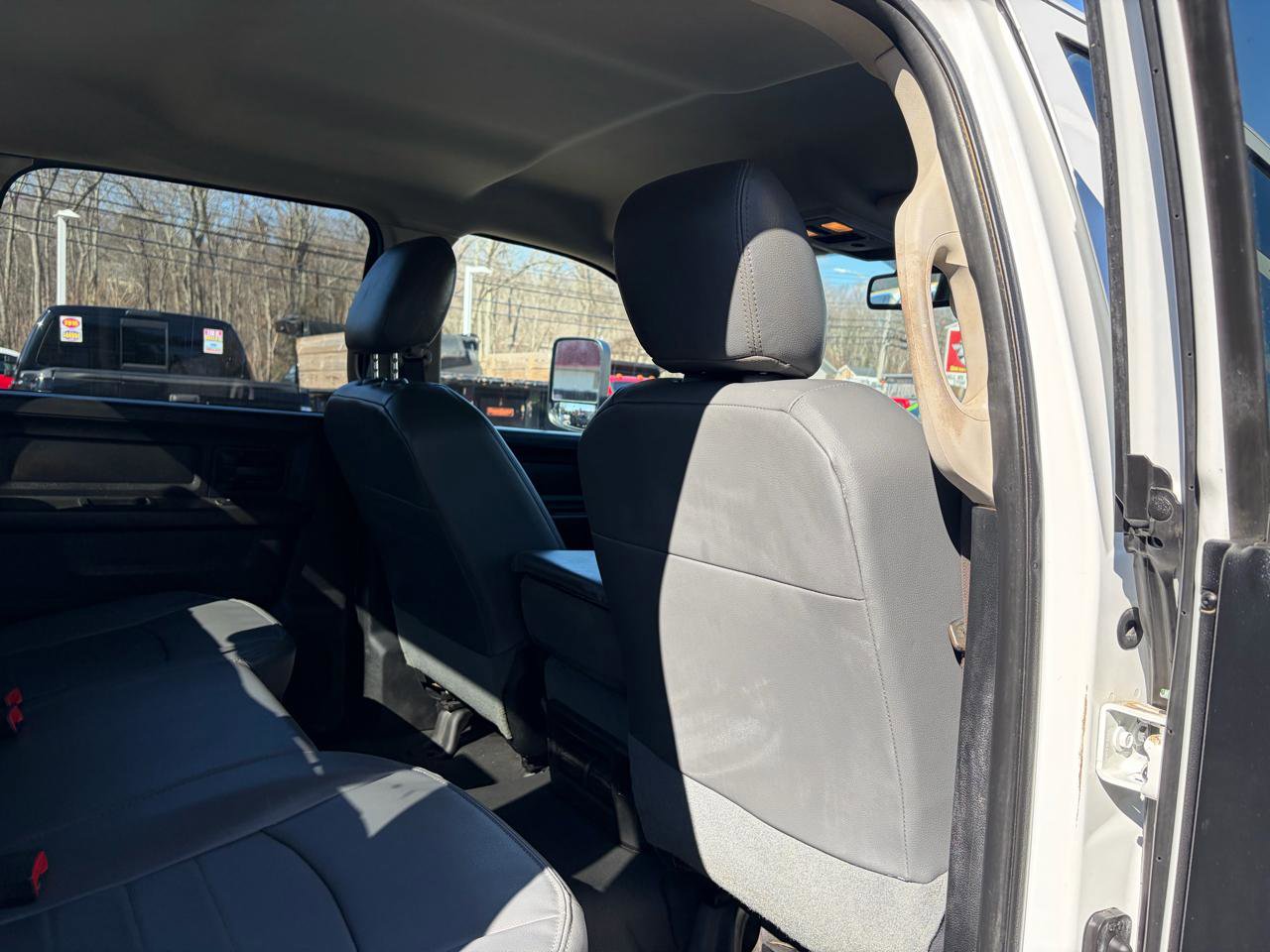 Used 2014 RAM 5500 Tradesman image 42