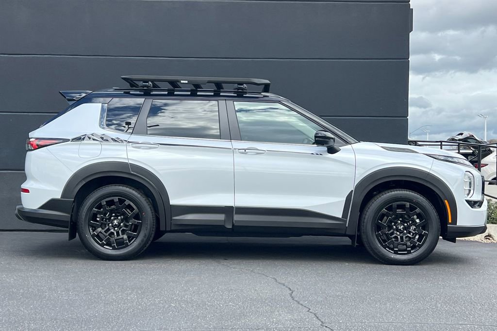 New 2026 Mitsubishi Outlander AWD image 4