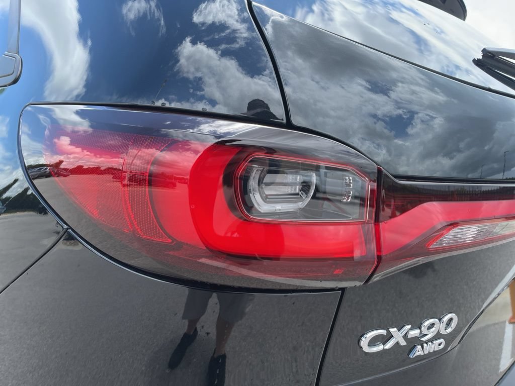 Used 2025 MAZDA CX-90 3.3 Turbo w/ Preferred Package AWD/4WD image 7