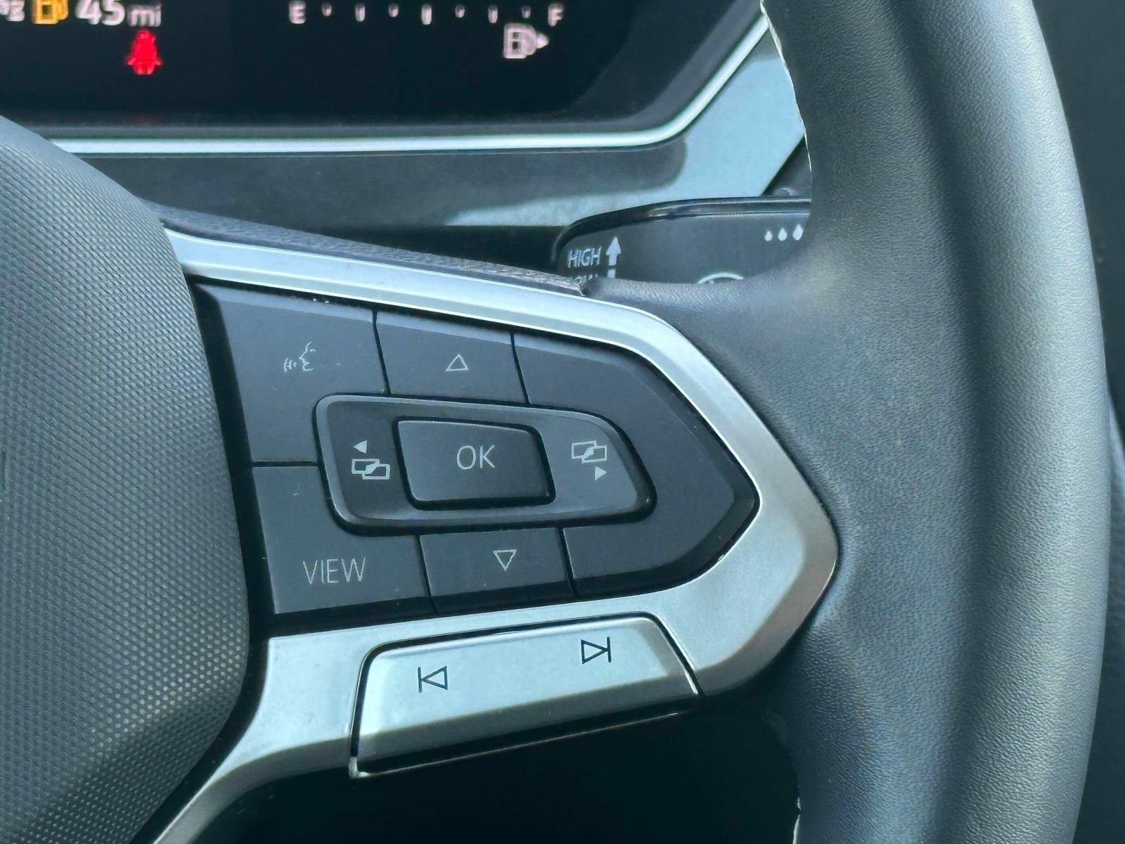 Certified 2024 Volkswagen Tiguan S FWD image 23