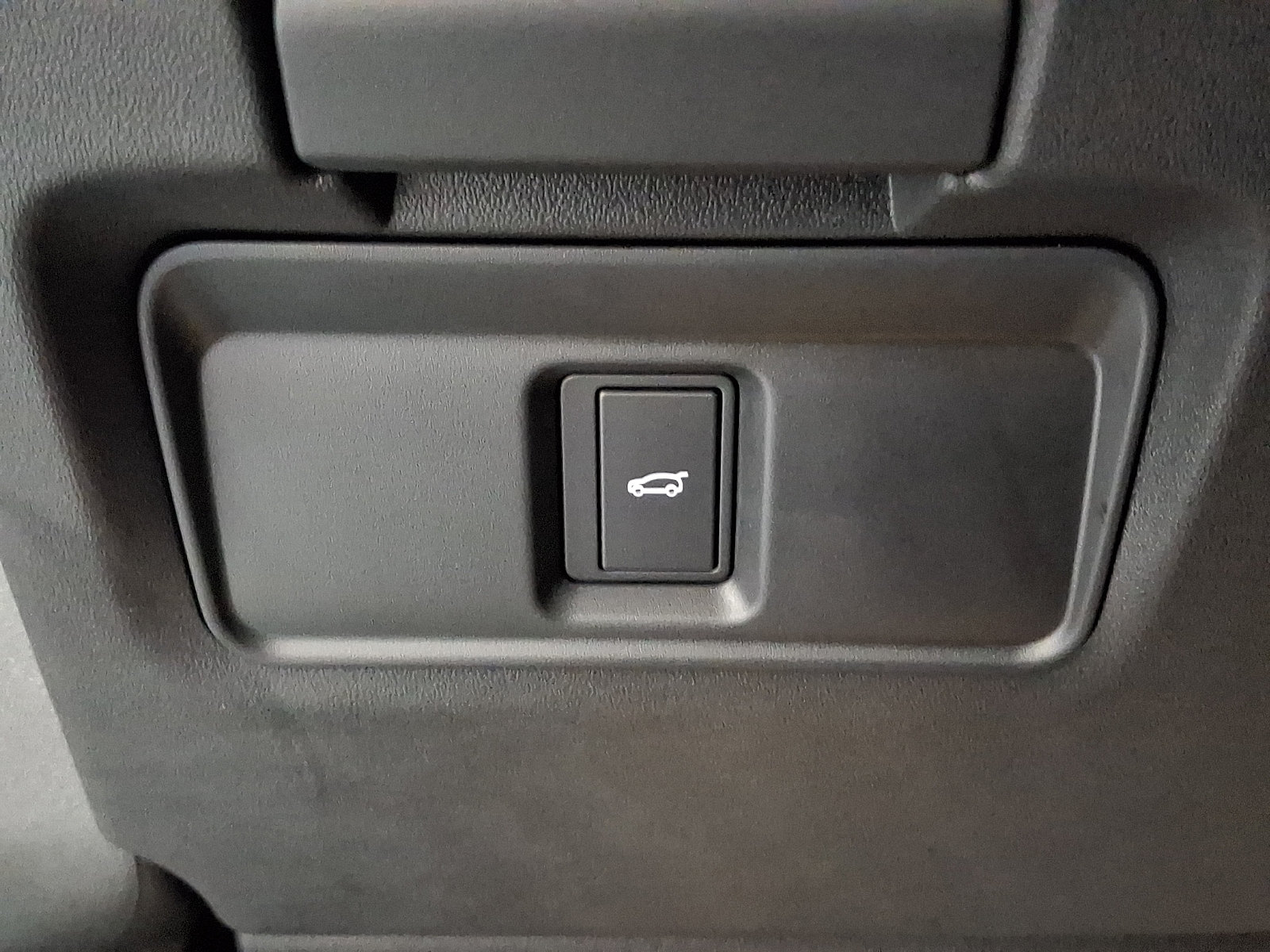 Certified 2025 Land Rover Discovery Sport S AWD/4WD image 26