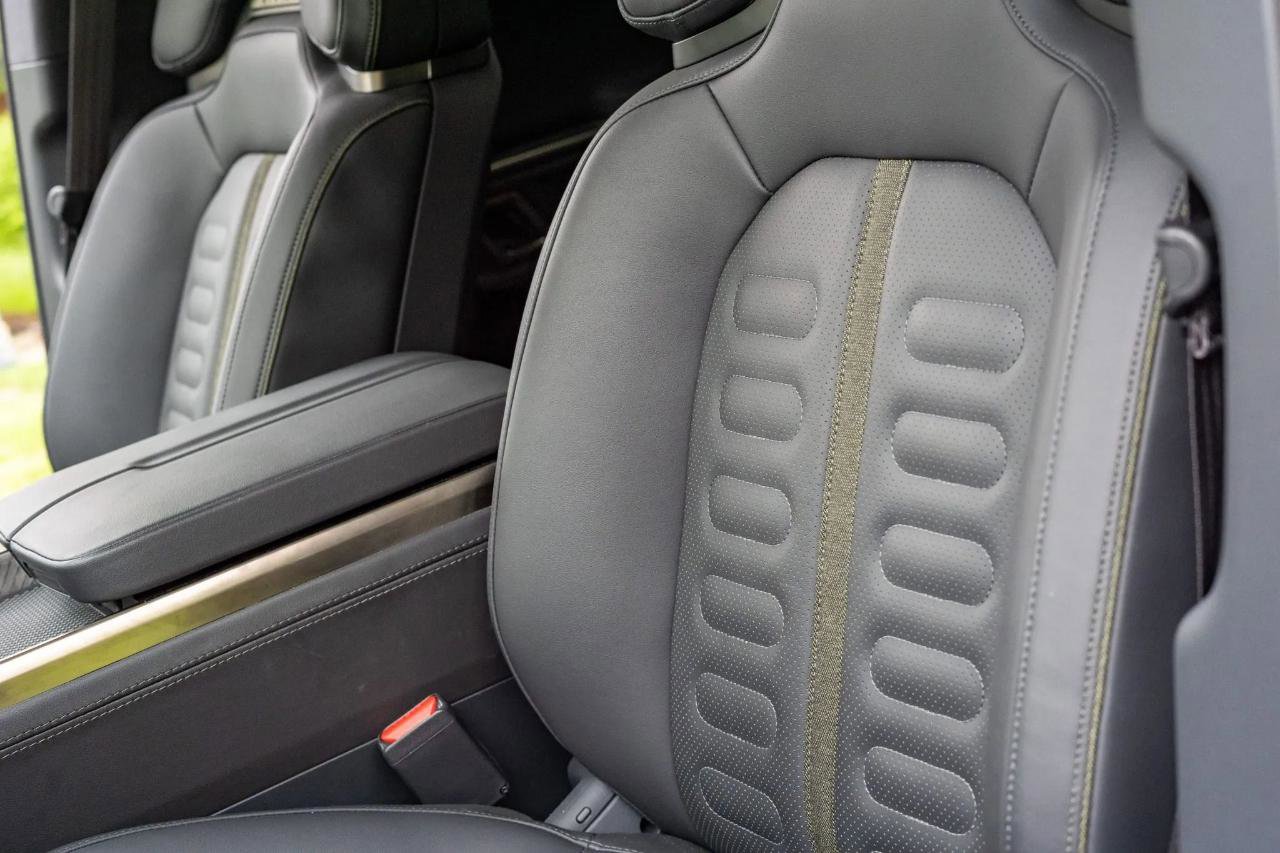 Used 2022 Rivian R1T Launch Edition AWD/4WD image 18