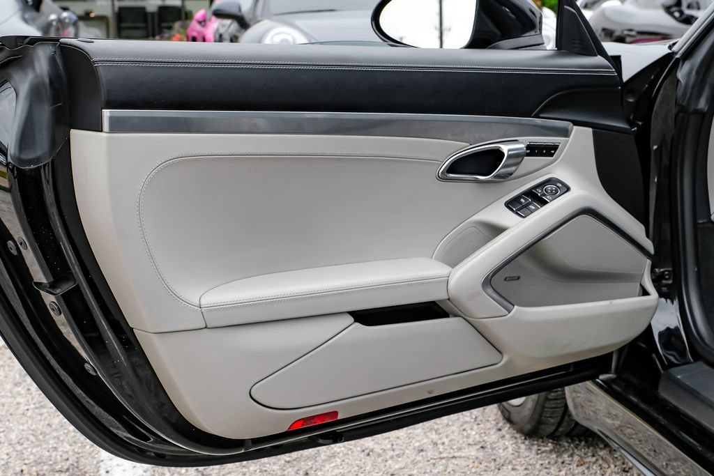 Used 2018 Porsche 718 Boxster S RWD image 39