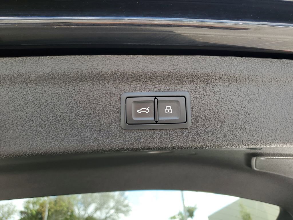 Used 2021 Audi Q3 2.0T Premium Plus w/ Premium Plus Package image 8