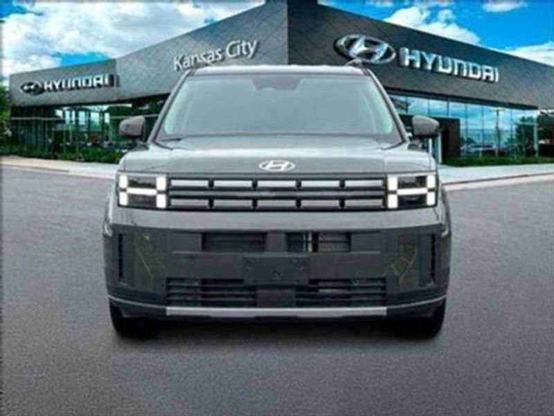 Used 2025 Hyundai Santa Fe SEL image 11