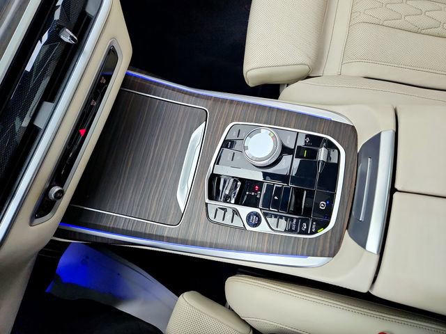 Used 2023 BMW X7 xDrive40i w/ M Sport Package image 22