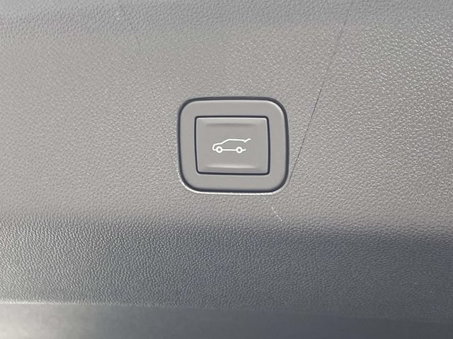 New 2026 Chevrolet Tahoe High Country AWD/4WD image 12