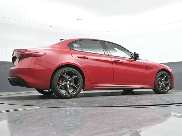 Used 2019 Alfa Romeo Giulia Ti image 12