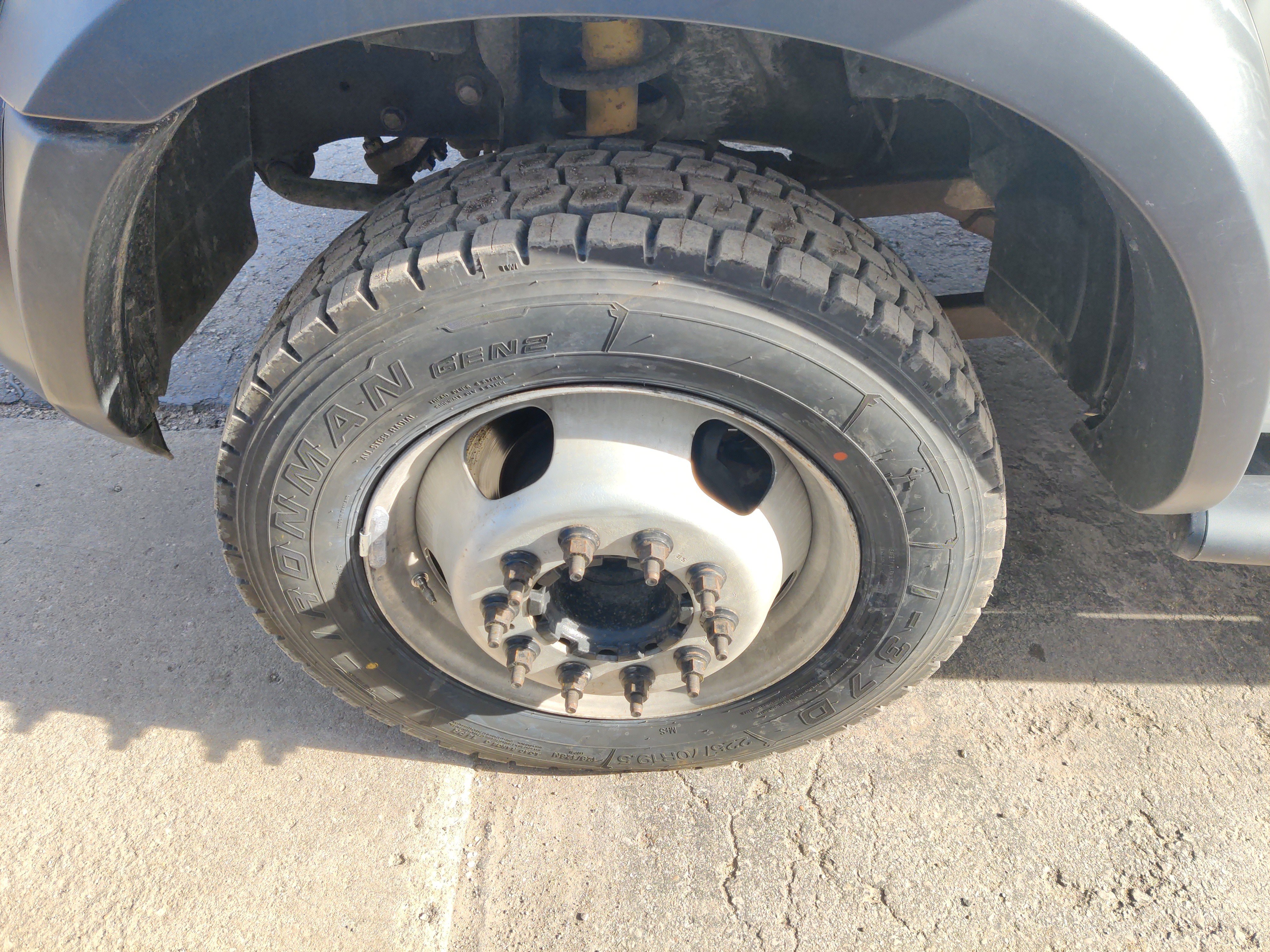 Used 2011 RAM 5500 4x4 Crew Cab image 9