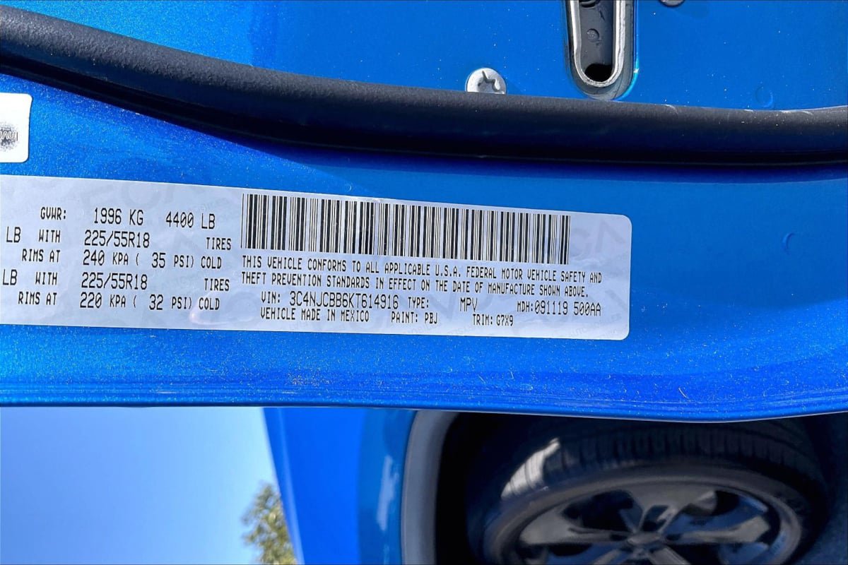 Used 2019 Jeep Compass Altitude FWD image 33