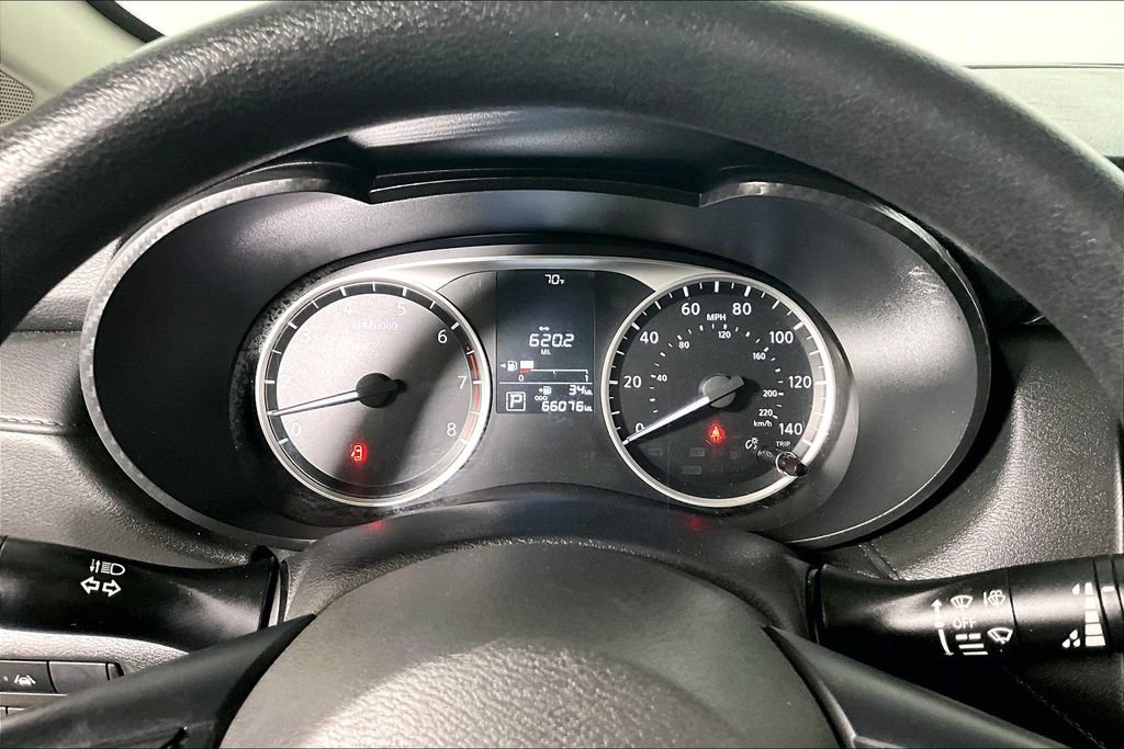 Used 2021 Nissan Versa S image 19