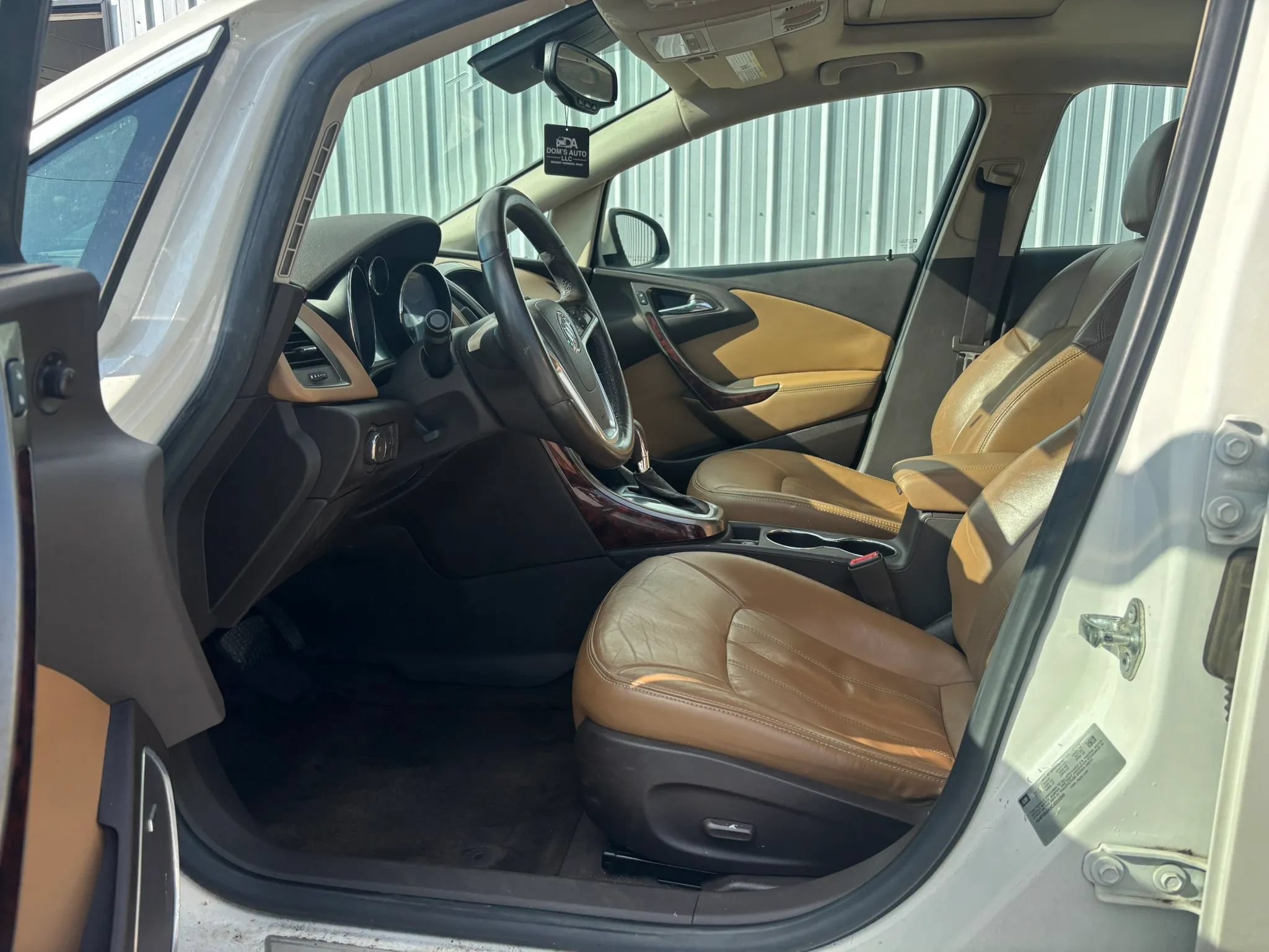 Used 2012 Buick Verano Leather FWD image 18