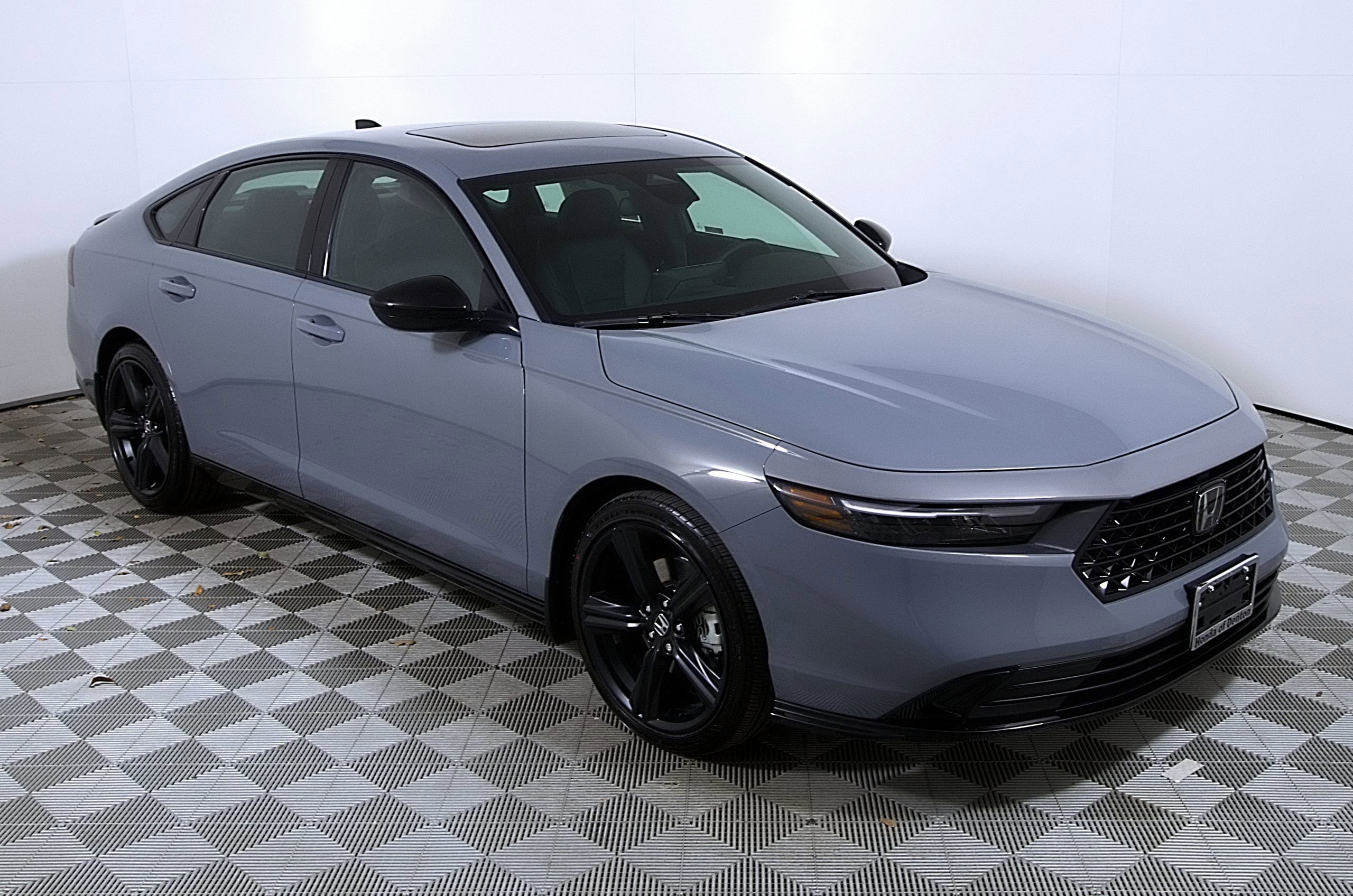Used 2024 Honda Accord Sport image 6