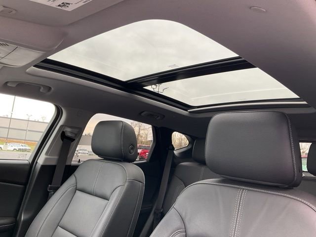Certified 2023 Chevrolet Blazer LT w/ LPO, Black Grille Bar Package AWD/4WD image 8