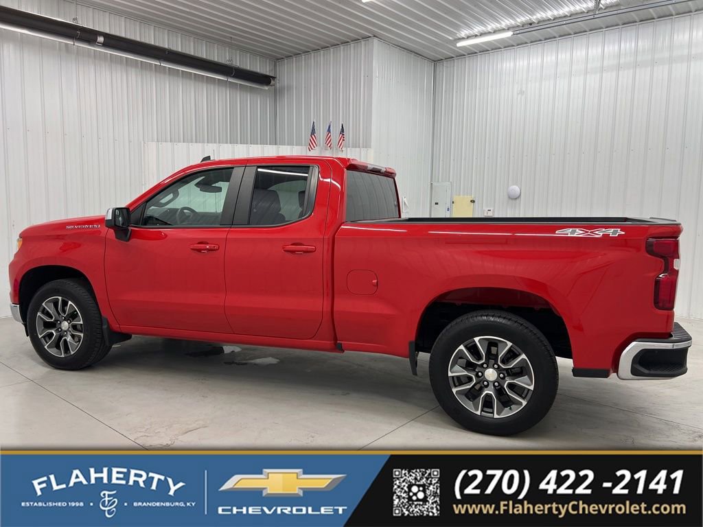 Used 2023 Chevrolet Silverado 1500 LT AWD/4WD image 5