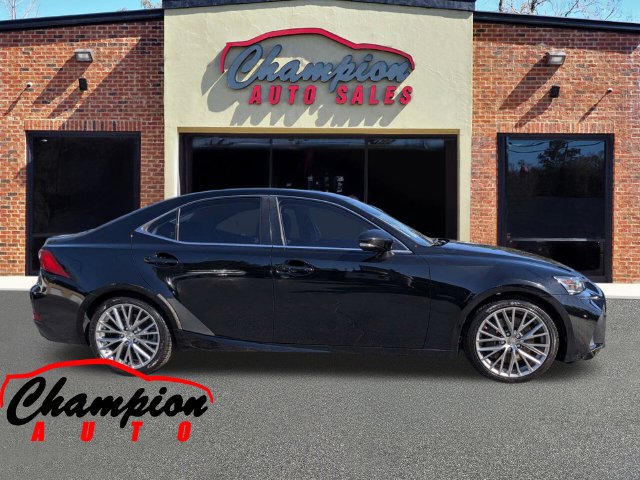Used 2017 Lexus IS 200t RWD image 3