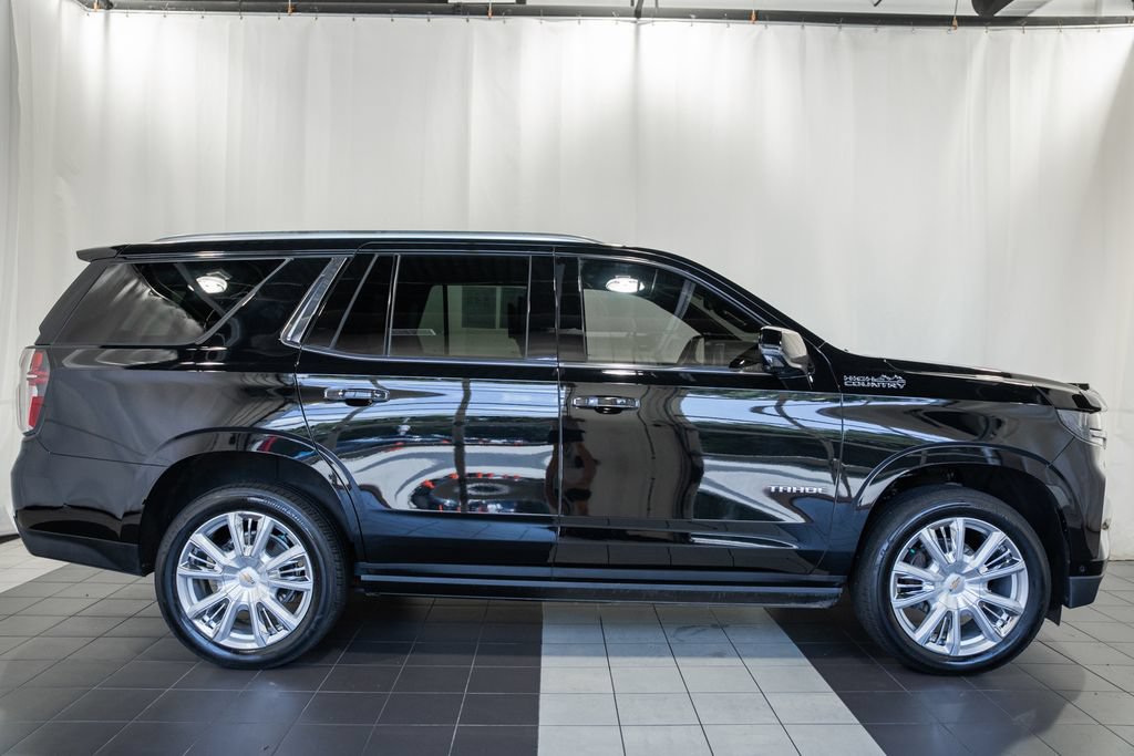 Used 2024 Chevrolet Tahoe High Country w/ Advanced Technology Package AWD/4WD image 3