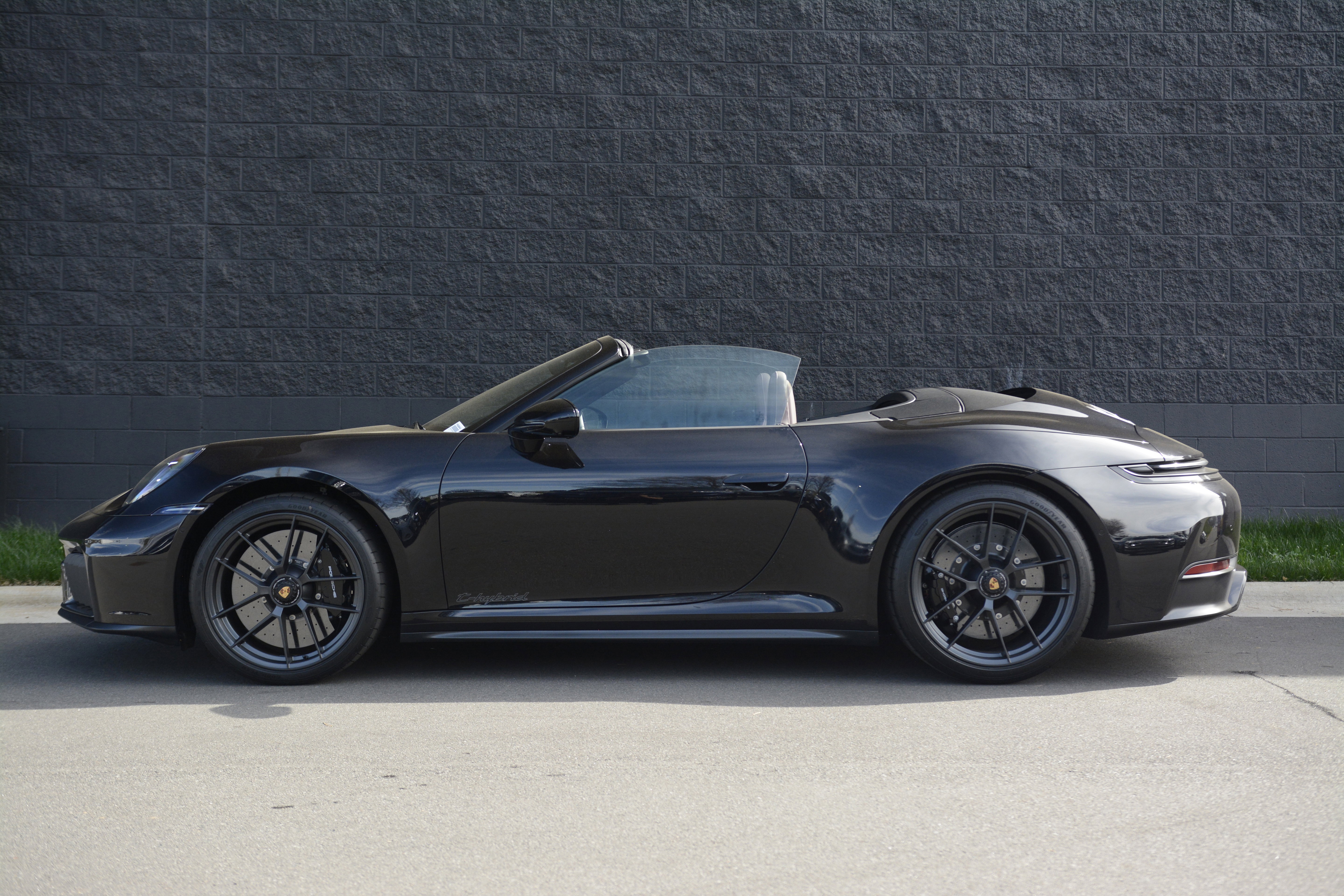 Certified 2026 Porsche 911 GTS image 2