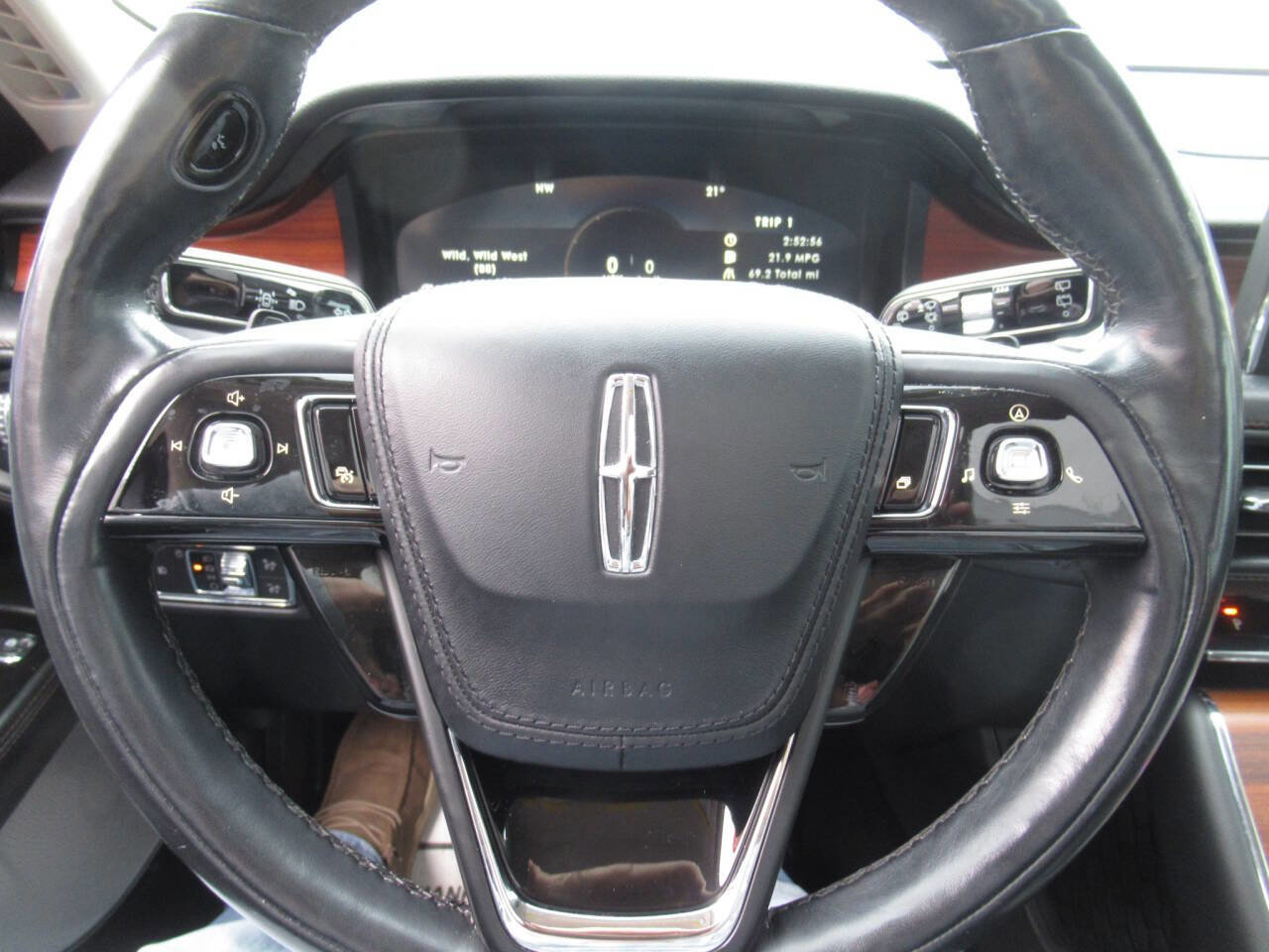 Used 2020 Lincoln Aviator Reserve w/ Equipment Group 201A image 28